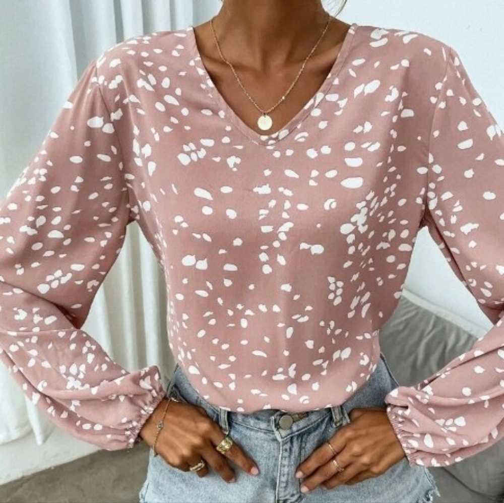 Women's V-Neck Allover Print Blouse size medium or US size 6 long sleeve